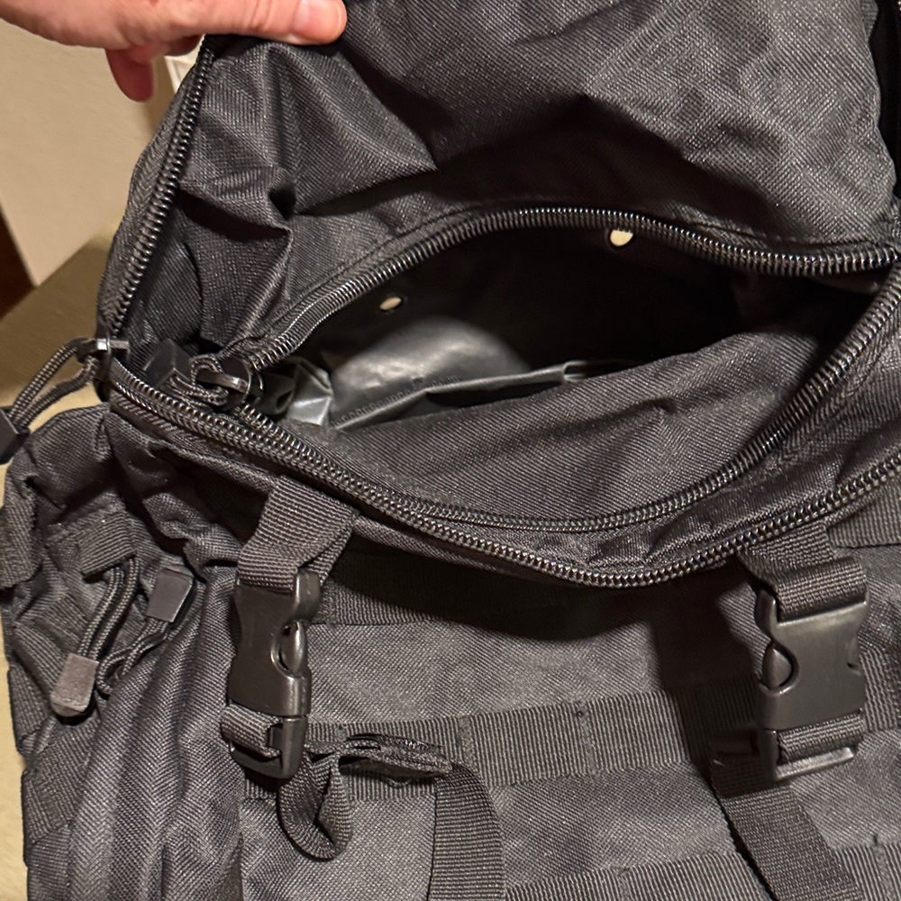 VISM Rugged Black Backpack - Picture 6 of 7